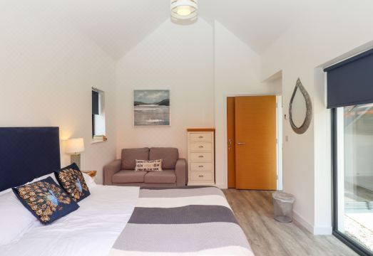 Pebble Ridge View Hotel Overview