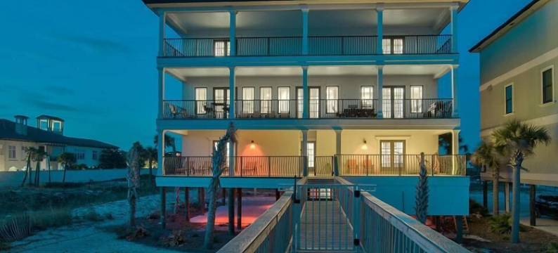 海上时刻 8 房度假屋五星酒店(Sea Spell 8 Bedroom Holiday Home by Five Star Properties)图片