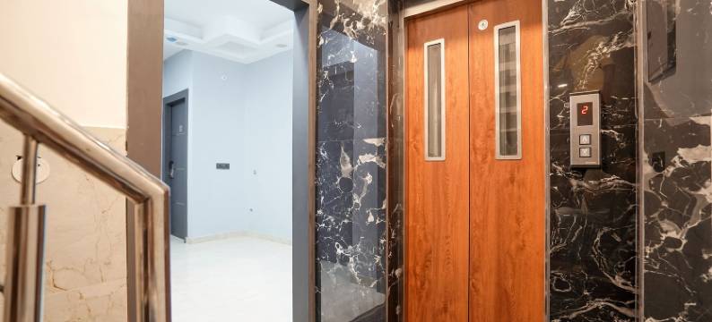 法布酒店皇家店-靠近古鲁戈文德辛格大学(FabHotel the Royal - Nr Guru Govind Singh University)图片