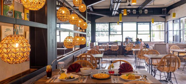 Summerville酒店和咖啡厅(Summerville Hotel & Coffee Shop)图片