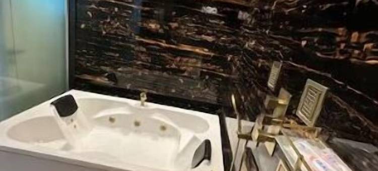 派拉蒙河滨水疗度假村(Paramount Riverfront Resort & Spa, Karjat)图片