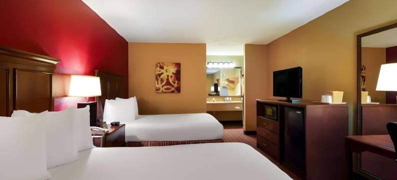 西赫勒纳的品质酒店及套房(Quality Inn & Suites West Helena)图片