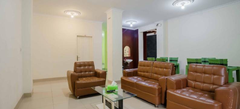 RedDoorz at Andalas Asri图片