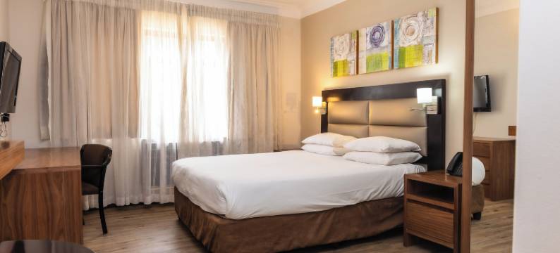 派恩敦精品灿烂旅馆(Premier Splendid Inn Pinetown)图片