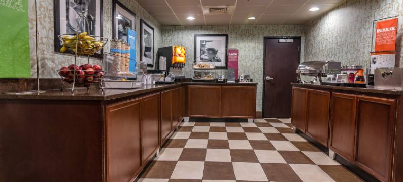 温彻斯特大学商城欢朋酒店(Hampton Inn Winchester-University/Mall Area)图片