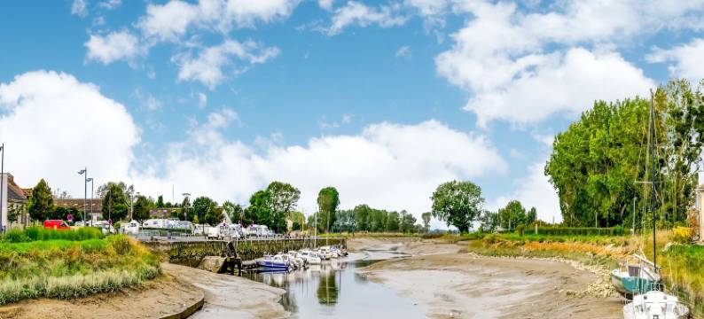 Romantic Escape in Normandy图片