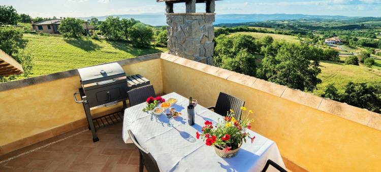 Villa near Lake Bolsena with Pool图片