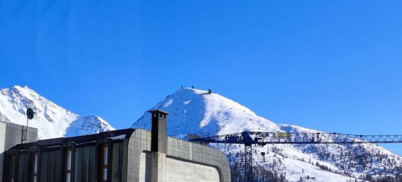 Alpine Escape with Charm图片