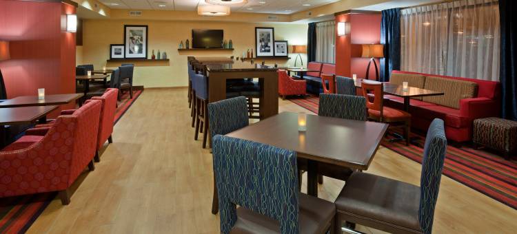 希尔顿欢朋酒店-密尔沃基机场(Hampton Inn Milwaukee-Airport)图片