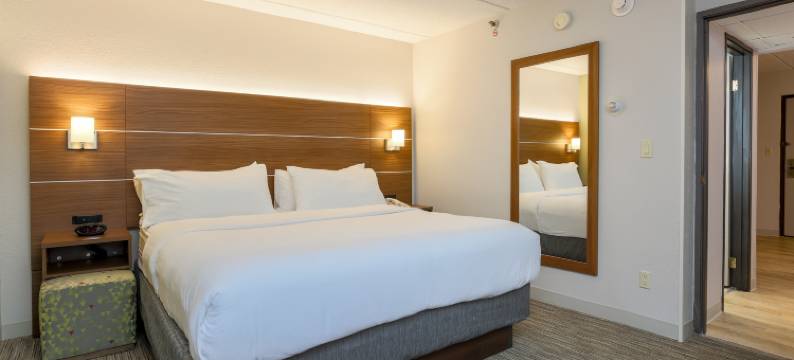 Holiday Inn Express 密尔沃基西医疗中心(Holiday Inn Express MILWAUKEE-WEST MEDICAL CENTER by IHG)图片