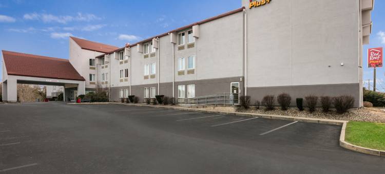 波士顿洛根红顶Plus酒店(Red Roof Plus+ Boston - Logan)图片