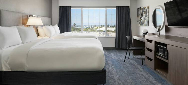 万豪城市快捷酒店圣塔安那/橙县机场(City Express by Marriott Santa Ana/Orange County Airport)图片