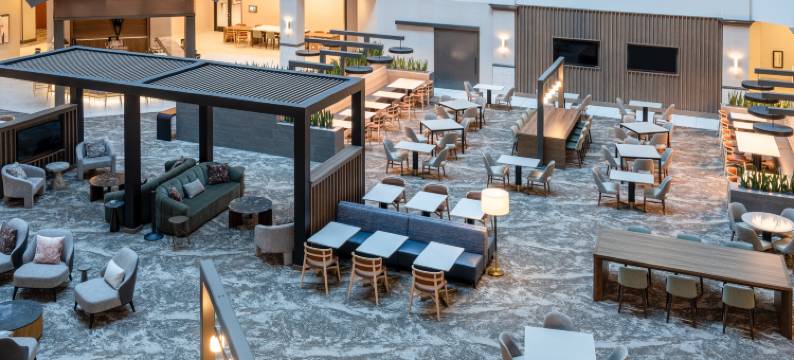 希尔顿大使套房酒店在温泉城会议中心(Embassy Suites by Hilton at Hot Springs Convention Center)图片