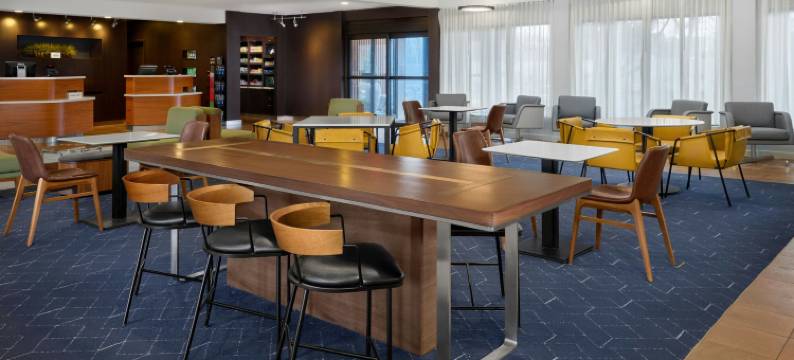 亨茨维尔大学大道万怡酒店(Courtyard Huntsville University Drive)图片