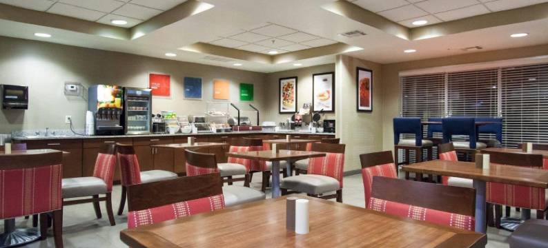 舒适套房酒店-中心/44号州际公路(Comfort Suites Central-I-44)图片