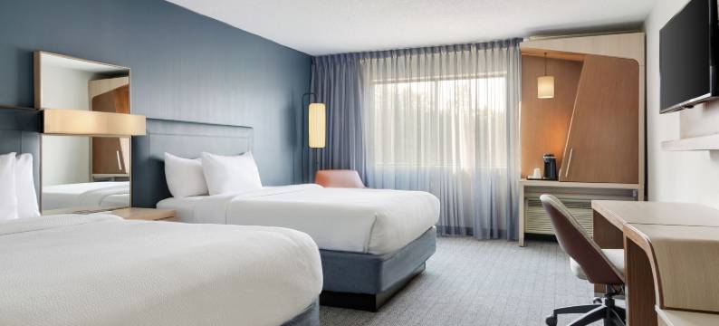 亚特兰大萨沃尼万怡酒店(Courtyard Atlanta Suwanee)图片