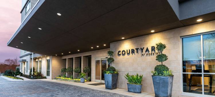 亚特兰大阿尔普哈雷塔/阿瓦隆地区万怡酒店(Courtyard Atlanta Alpharetta/Avalon Area)图片