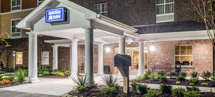 美茵斯坦套房酒店哈克伯里运动员小屋(MainStay Suites Hackberry Sportsman's Lodge)图片