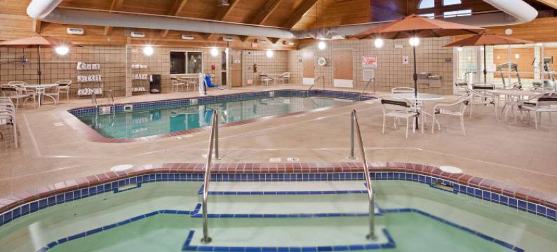 皮埃尔堡会议中心温德姆美吟温德姆酒店(AmericInn by Wyndham Fort Pierre Conference Center)图片