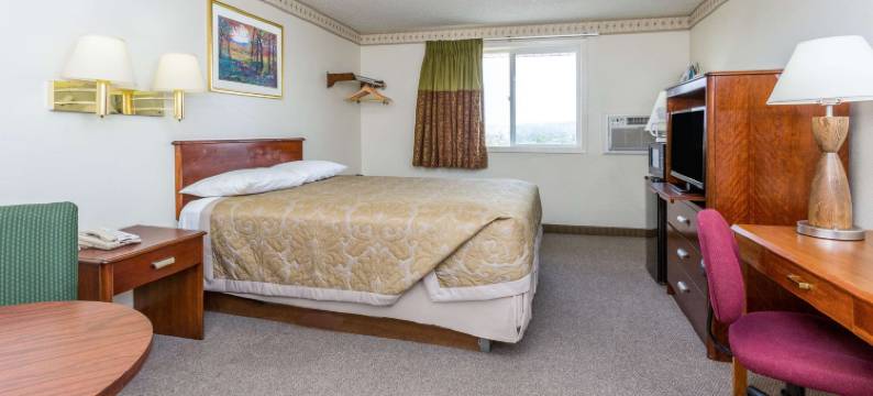 科罗拉多斯普林斯-切斯特纳特街温德姆速8酒店(Super 8 by Wyndham Colorado Springs/Chestnut Street)图片