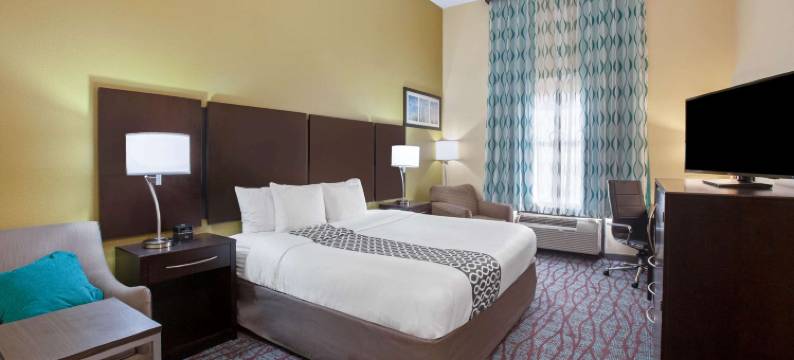 帕萨迪纳北部拉昆塔温德姆套房酒店(La Quinta Inn & Suites by Wyndham Pasadena North)图片