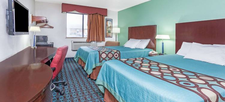 斯特灵海茨-底特律地区速8酒店(Super 8 by Wyndham Sterling Heights/Detroit Area)图片