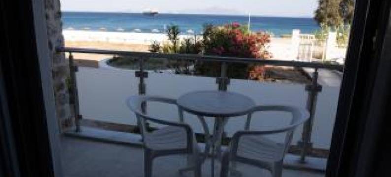 蓝海浪公寓(Blue Wave)图片