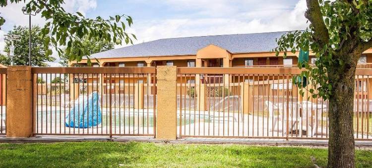 查尔斯顿 - 锡克斯顿品质酒店(Quality Inn Charleston - Sikeston)图片