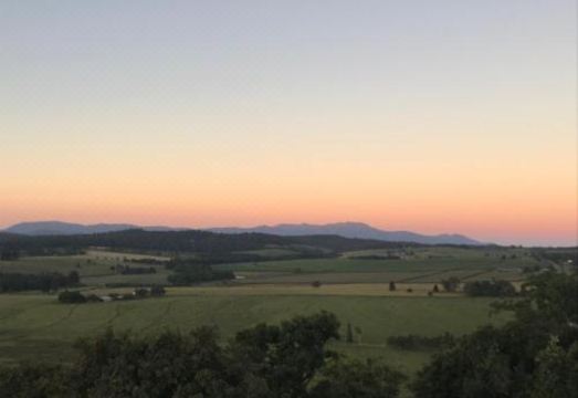 Mt Quincan Crater Retreat Hotel Overview