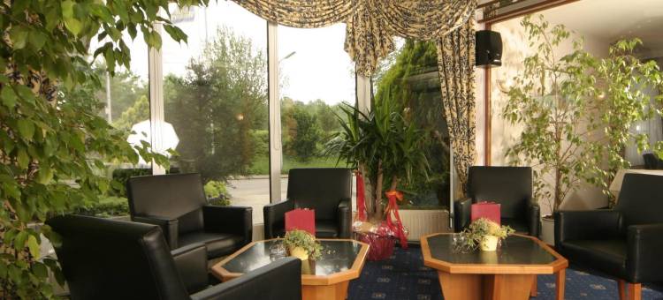 普福尔茨海姆尼菲尔恩女王贝斯特韦斯特酒店(Best Western Queens Hotel Pforzheim-Niefern)图片
