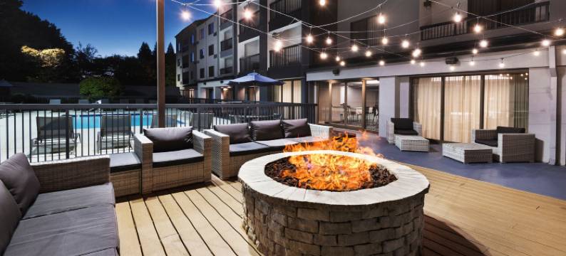 伯灵顿万怡酒店(Courtyard Burlington)图片