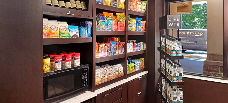 亚特兰大阿尔夫拉茨万怡酒店(Courtyard Atlanta Alpharetta)图片