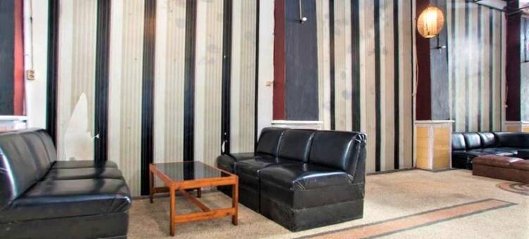 桑塔纳伊斯兰酒店(RedDoorz Syariah at Santana Stasiun Kepanjen)图片