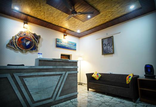 Creek Forest - Riverside Boutique Resort Hotel Overview