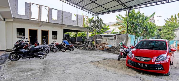 O酒店 哈加瓦拉蒙甘伊斯兰大酒店 靠近拉蒙甘体育中心(Grand Hagawa Syariah Near Alun Alun Lamongan RedPartner)图片