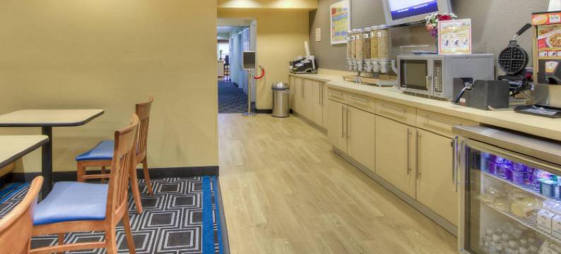 罗利卡瑞/韦斯顿大道TownePlace Suites 酒店(TownePlace Suites by Marriott Raleigh Cary/Weston Parkway)图片