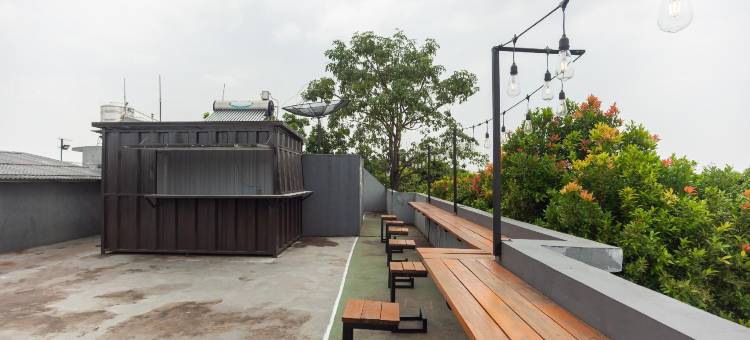 红多兹伊斯兰酒店-近近大银河公园(RedDoorz Syariah Near Grand Galaxy Park)图片