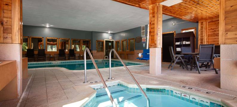 卡拉马祖贝斯特韦斯特优质套房酒店(Best Western Plus Kalamazoo Suites)图片