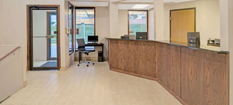 温德姆速8酒店奥马哈I-80西(Super 8 by Wyndham Omaha I-80 West)图片