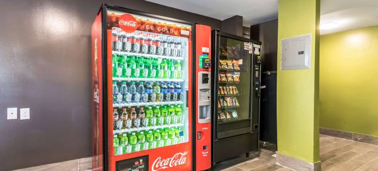 萨凡纳6号一室公寓(Studio 6 Savannah, GA)图片