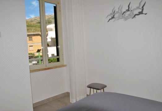 Sea Breeze Seafront Flat Hotel Overview