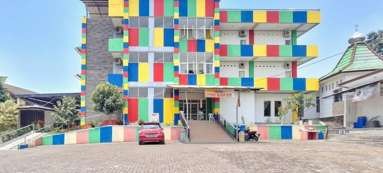 Papa Kana Farm Mitra RedDoorz at Pacet Mojokerto图片