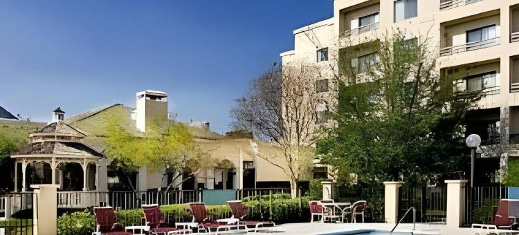 达拉斯医学/市场中心万怡酒店(Courtyard Dallas Medical/Market Center)图片