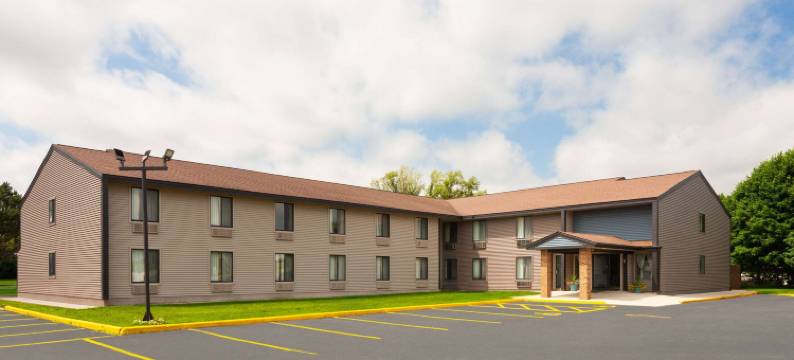 麦迪逊E阳光草原速8酒店(Super 8 by Wyndham Sun Prairie/Madison E)图片