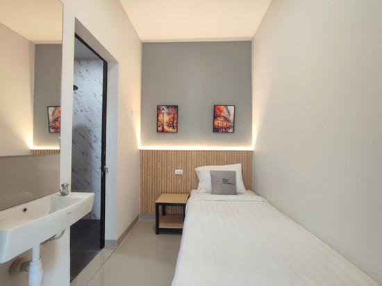 UpCity Express Hotel Semarang by Pillow