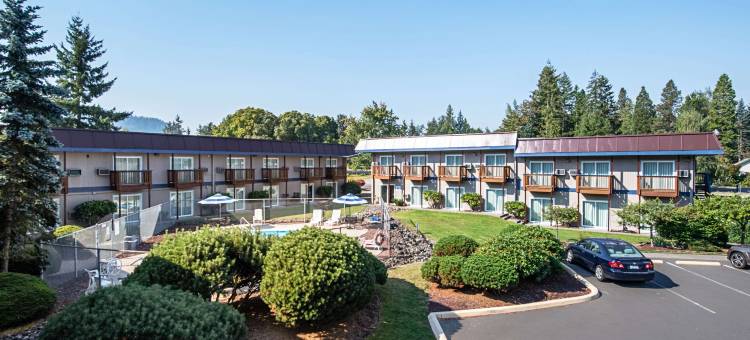 罗德威酒店 伊纳姆克劳 雷尼尔山-水晶山地区(Rodeway Inn Enumclaw Mount Rainier-Crystal Mountain Area)图片