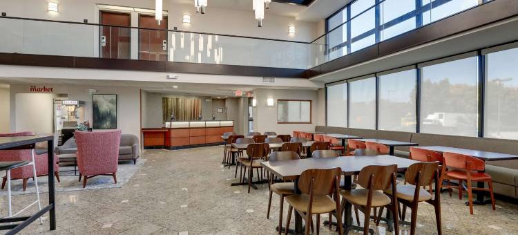 夏洛特大学德鲁里套房酒店(Drury Inn & Suites Charlotte University Place)图片