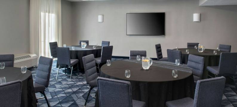 银泉北/白橡木万怡酒店(Courtyard Silver Spring North/White Oak)图片