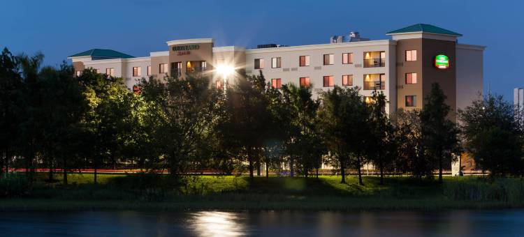 迈阿密海豚购物中心万怡酒店(Courtyard Miami at Dolphin Mall)图片