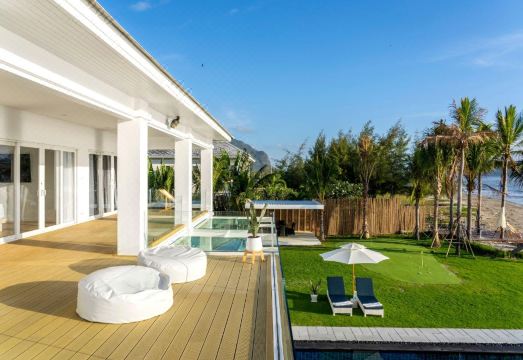 Caribbean beach house Hotel Overview